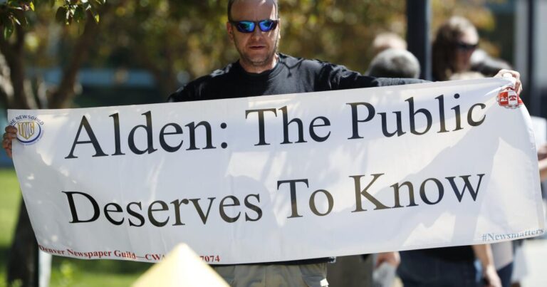 denver post employees rally 00646