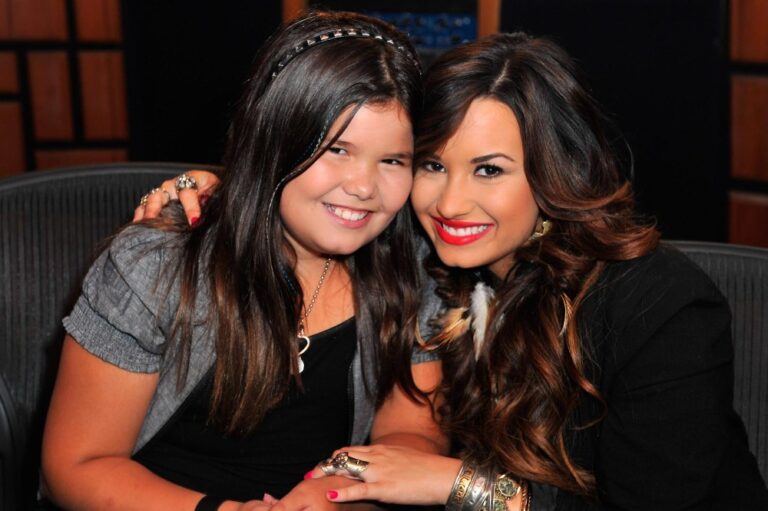 featDemi Lovato Mom and Older Sister Mourn Madisons Stillborn Baby