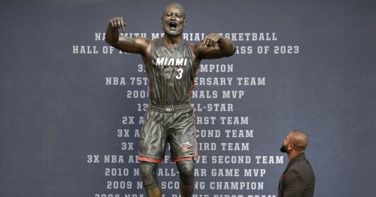 heat wade statue basketball 98301