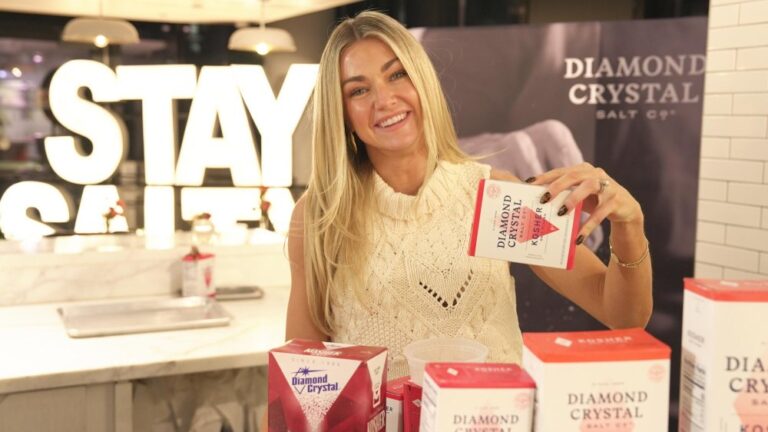 2 Lindsay Arnold Thinks DWTS Finale Will Come Down to Fan Votes Not Judges Scores