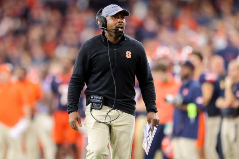 Syracuse Football Coach Doesnt Shower After Losses Because He Doesnt Deserve Soap 0045