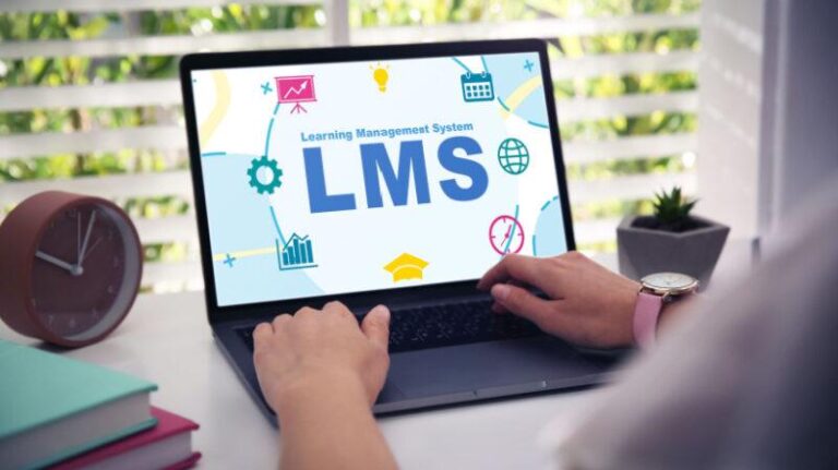 Top 3 Learning Strategies With An LMS In The Digital Age 800x449