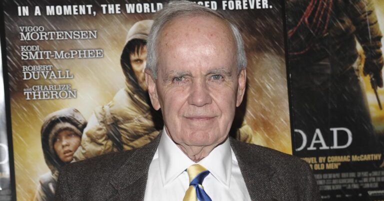 obit cormac mccarthy 32574