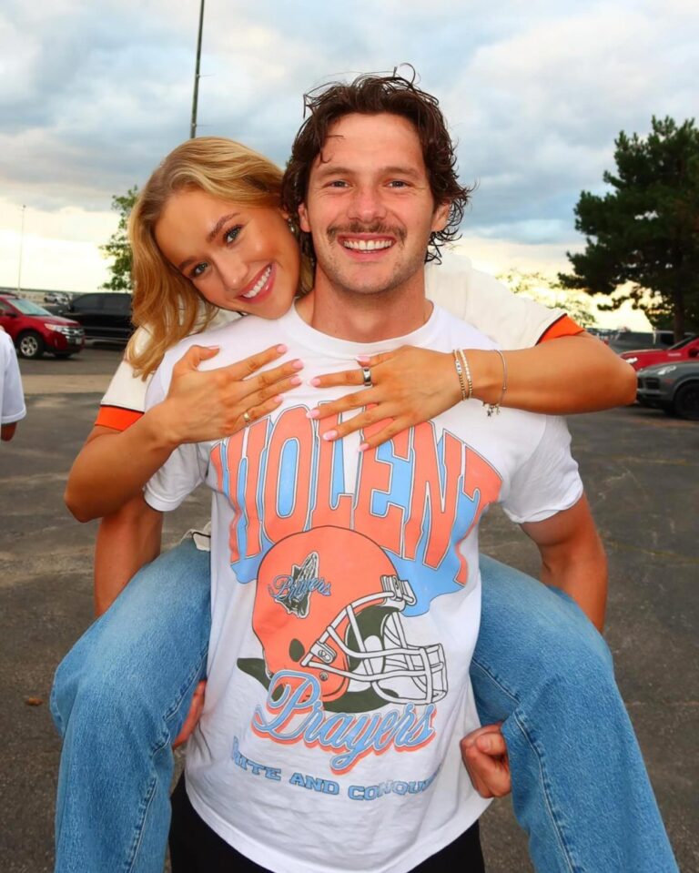 Dallas Cowboys Cheerleader Zoe Dale and Bengals Kicker Cade York s Relationship Timeline 373