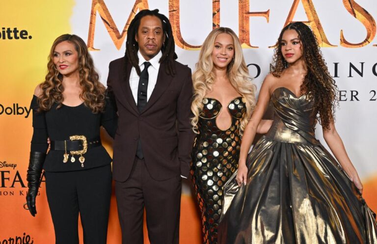 Jay z puts on united front with family amid rape allegations 2188545537