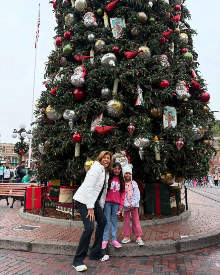 hoda kotb takes daughters to disneyland ahead of hosting rose parade