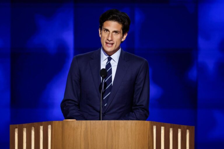 1 Jack Schlossberg Trolls the Internet By Claiming to be Justin Baldonis Lawyer