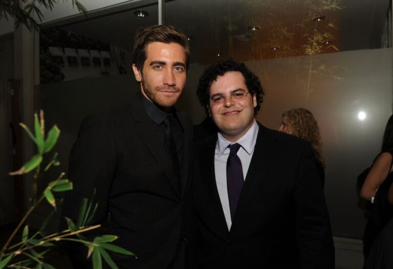 GettyImages 106551181 Jake Gyllenhaal and Josh Gad